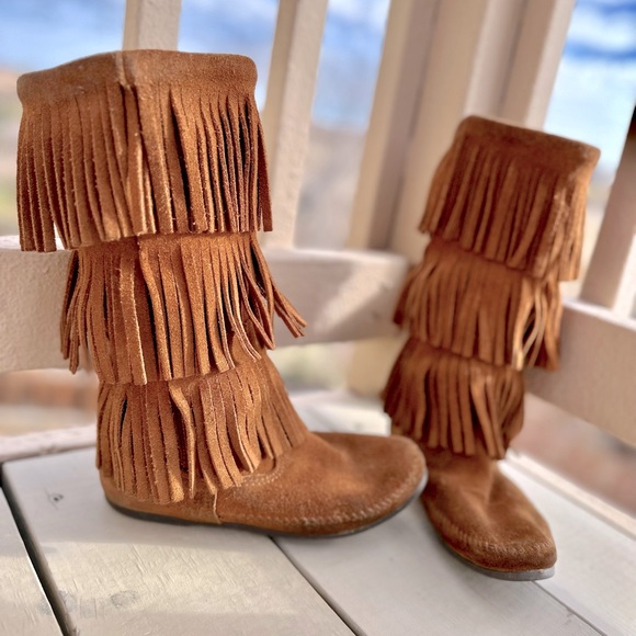 Minnetonka Moccasin 3-layer Fringe Suede Leather Tall Boots - Picture 3 of 16